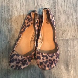 Leopard print flats